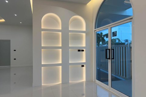 Villa in Pattaya, Thailand 4 Schlafzimmer № 159885 - Foto 6