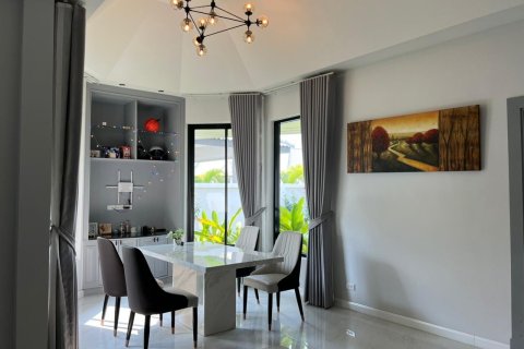 Chalet de 3 dormitorios en Pattaya, Tailandia № 159881 - foto 5