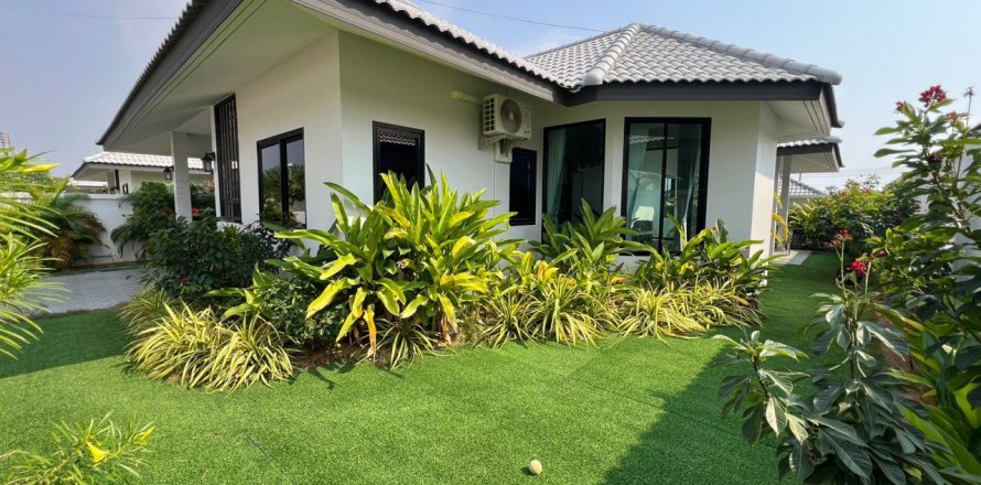 Chalet de 3 dormitorios en Pattaya, Tailandia № 159881