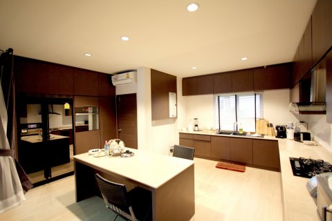 Casa de 5 dormitorios en Pattaya, Tailandia № 9081 - foto 11