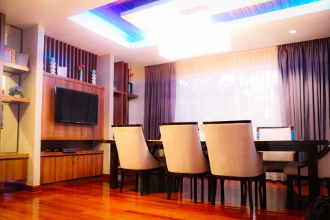 Casa de 5 dormitorios en Pattaya, Tailandia № 9081 - foto 14