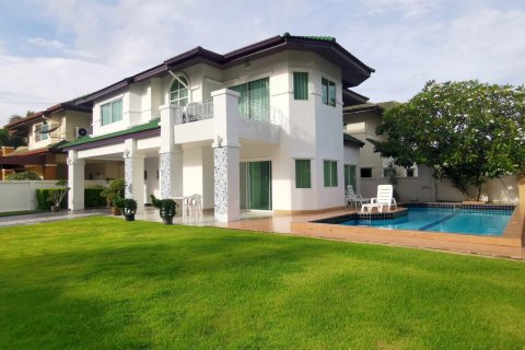Haus in Chon Buri, Thailand 3 Schlafzimmer № 9082 - Foto 4