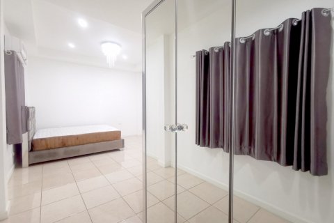Haus in Chon Buri, Thailand 3 Schlafzimmer № 9082 - Foto 12