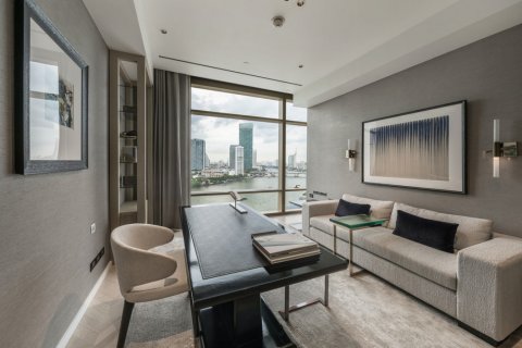 Ático de 4 dormitorios en Bangkok, Tailandia № 180876 - foto 7
