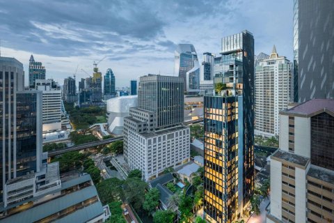 Ático de 3 dormitorios en Bangkok, Tailandia № 180875 - foto 16