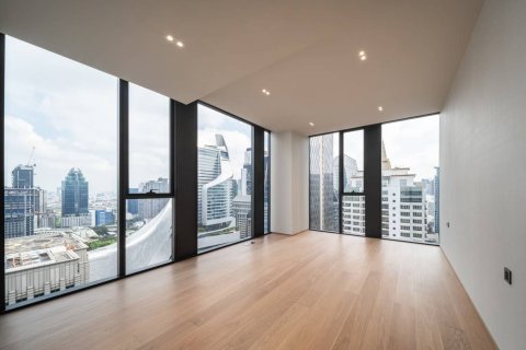 Ático de 3 dormitorios en Bangkok, Tailandia № 180875 - foto 4