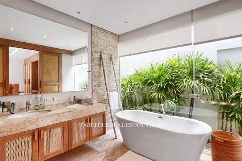 Chalet de 3 dormitorios en Bang Tao, Tailandia № 179657 - foto 7