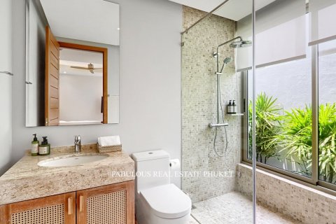 Chalet de 3 dormitorios en Bang Tao, Tailandia № 179657 - foto 4