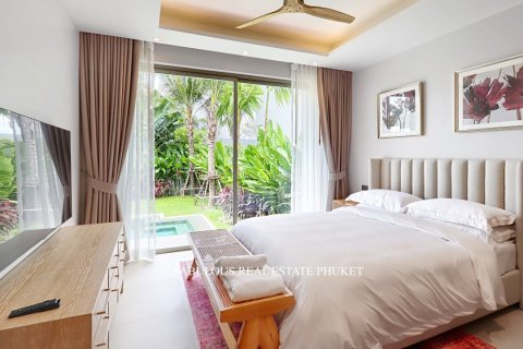 Chalet de 3 dormitorios en Bang Tao, Tailandia № 179657 - foto 3