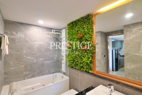 Condominio de 2 dormitorios en Pattaya, Tailandia № 198576 - foto 11