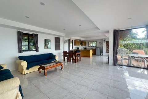 Chalet de 4 dormitorios en Ko Samui, Tailandia № 160618 - foto 18