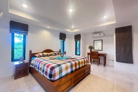 Chalet de 4 dormitorios en Ko Samui, Tailandia № 160618 - foto 19