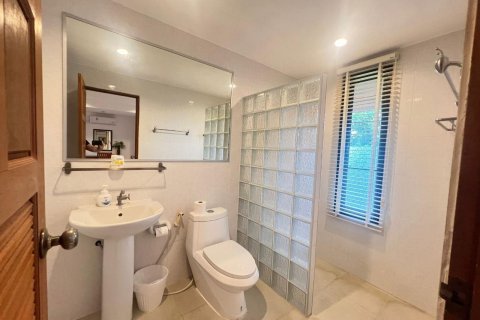 Chalet de 4 dormitorios en Ko Samui, Tailandia № 160618 - foto 21