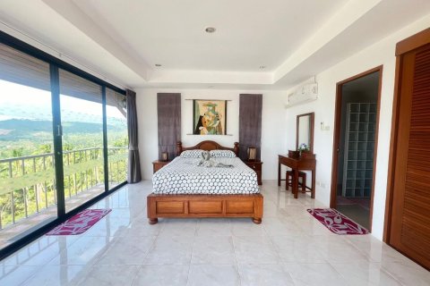 Chalet de 4 dormitorios en Ko Samui, Tailandia № 160618 - foto 25