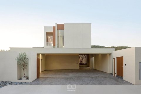 Chalet de 5 dormitorios en Chiang Mai, Tailandia № 159992 - foto 4
