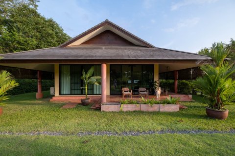 Casa de 7 dormitorios en Chiang Mai, Tailandia № 159989 - foto 6