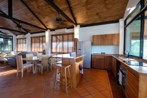 Casa de 7 dormitorios en Chiang Mai, Tailandia № 159989 - foto 10