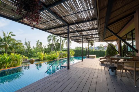 Casa de 7 dormitorios en Chiang Mai, Tailandia № 159989 - foto 5