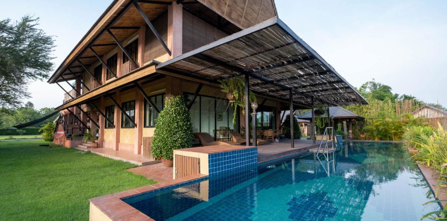 Casa de 7 dormitorios en Chiang Mai, Tailandia № 159989