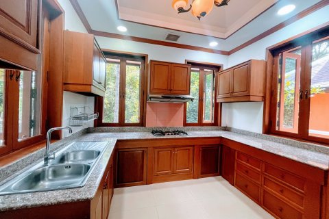 Chalet de 3 dormitorios en Chiang Mai, Tailandia № 159993 - foto 12