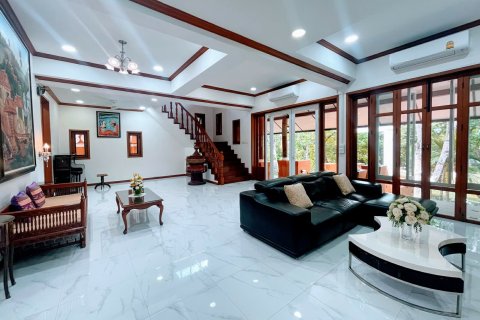 Chalet de 3 dormitorios en Chiang Mai, Tailandia № 159993 - foto 5