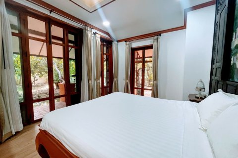 Chalet de 3 dormitorios en Chiang Mai, Tailandia № 159993 - foto 21