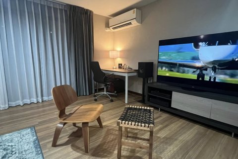 Adosado de 4 dormitorios en Bangkok, Tailandia № 209738 - foto 16