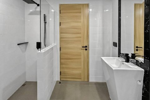 Eigentumswohnung in Phuket, Thailand, 1 Schlafzimmer  № 116871 - Foto 8