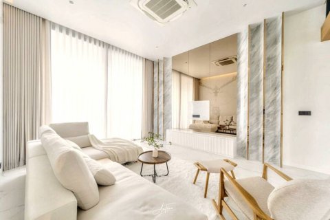 Casa de 3 dormitorios en Bangkok, Tailandia № 116870 - foto 2