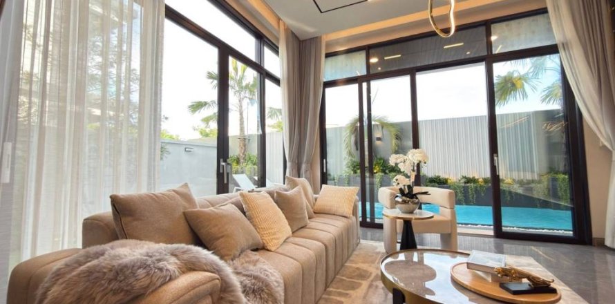 Chalet de 4 dormitorios en Sattahip, Tailandia № 146886