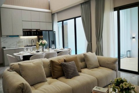 Chalet de 4 dormitorios en Sattahip, Tailandia № 146885 - foto 2