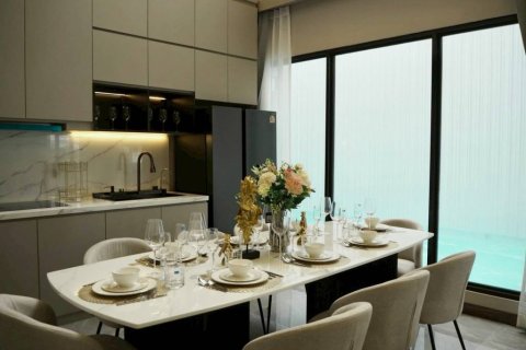 Chalet de 4 dormitorios en Sattahip, Tailandia № 146885 - foto 4