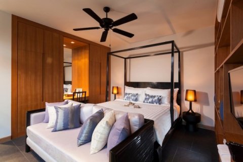 Villa in Bang Tao, Thailand 3 bedrooms № 191227