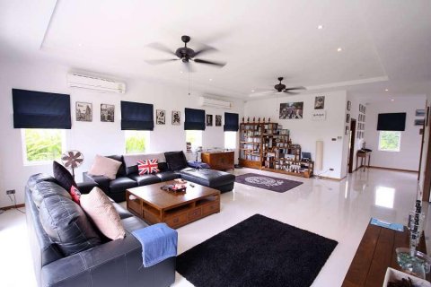 Casa de 3 dormitorios en Hua Hin, Tailandia № 66844 - foto 22
