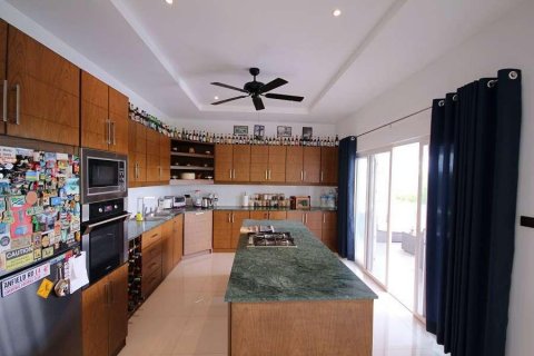 Casa de 3 dormitorios en Hua Hin, Tailandia № 66844 - foto 18