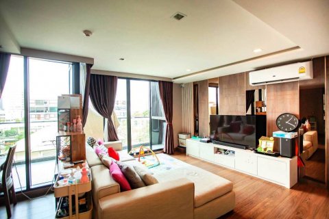 Condominio de 3 dormitorios en Bangkok, Tailandia № 66842 - foto 3