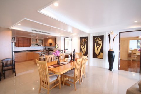 Condominio de 3 dormitorios en Hua Hin, Tailandia № 66848 - foto 2