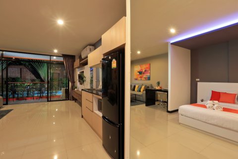 Estudio en el condominio en Phuket, Tailandia № 153986 - foto 18