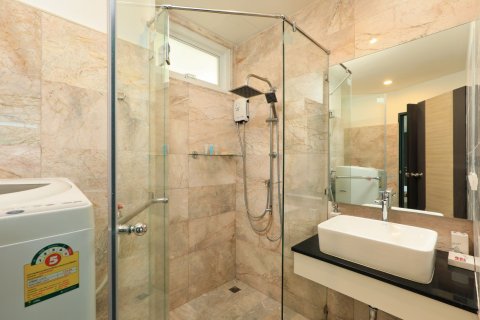 Estudio en el condominio en Phuket, Tailandia № 153986 - foto 20