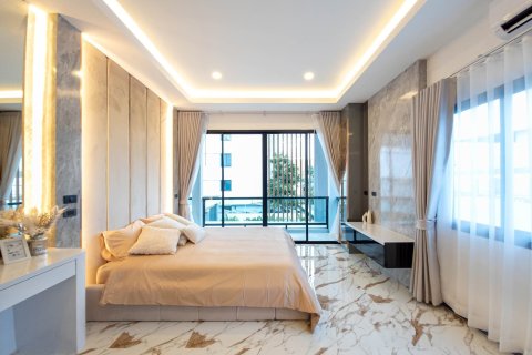 Villa in Pattaya, Thailand 5 Schlafzimmer № 167802 - Foto 13