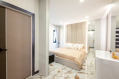 Villa in Pattaya, Thailand 5 Schlafzimmer № 167802 - Foto 10