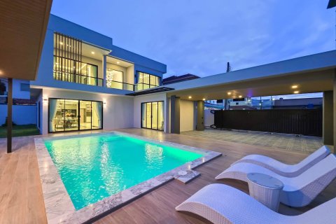 Villa in Pattaya, Thailand 5 Schlafzimmer № 167802 - Foto 3