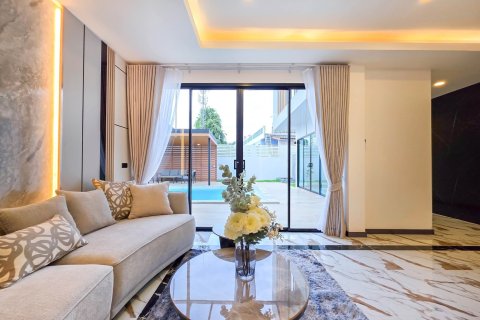 Villa in Pattaya, Thailand 5 Schlafzimmer № 167802 - Foto 5