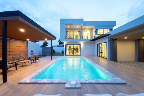Villa in Pattaya, Thailand 5 Schlafzimmer № 167802 - Foto 2