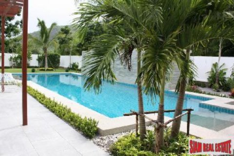 Casa de 5 dormitorios en Hua Hin, Tailandia № 202504 - foto 3