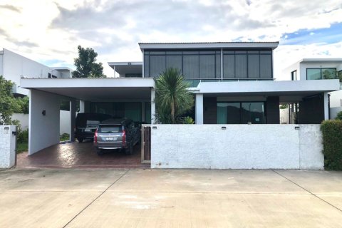 Casa de 4 dormitorios en Chiang Mai, Tailandia № 133365