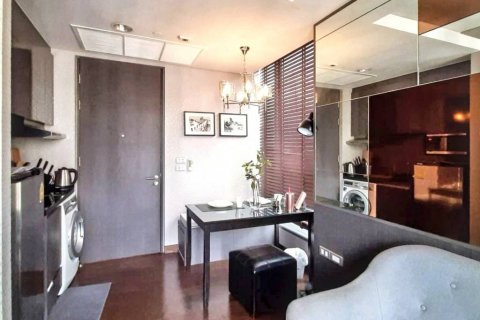 Condominio de 1 dormitorio en Khlong Toei, Bangkok, Tailandia № 144610 - foto 3