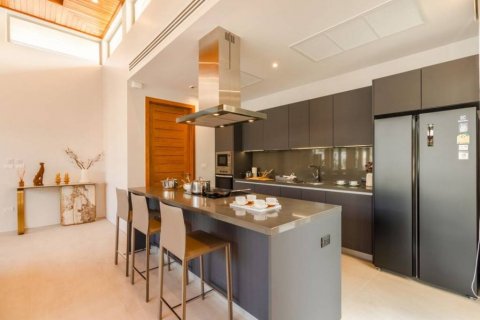 Chalet de 4 dormitorios en Phuket, Tailandia № 114143 - foto 10