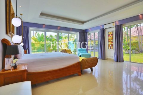 Haus in Pattaya, Thailand 4 Schlafzimmer № 198467 - Foto 14