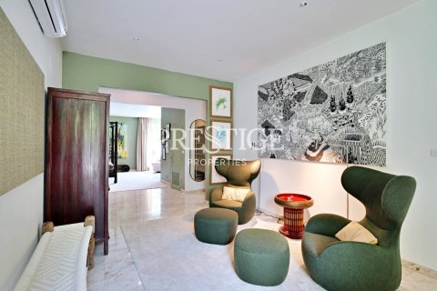 House in Pattaya, Thailand 4 bedrooms № 198473 - photo 13